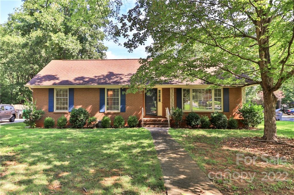 849 Riverwood Road Charlotte NC 28270