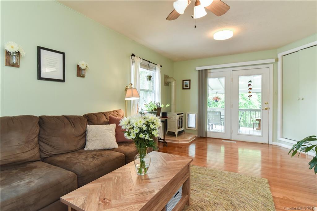 257 Oak Hill Road Candler NC 28715