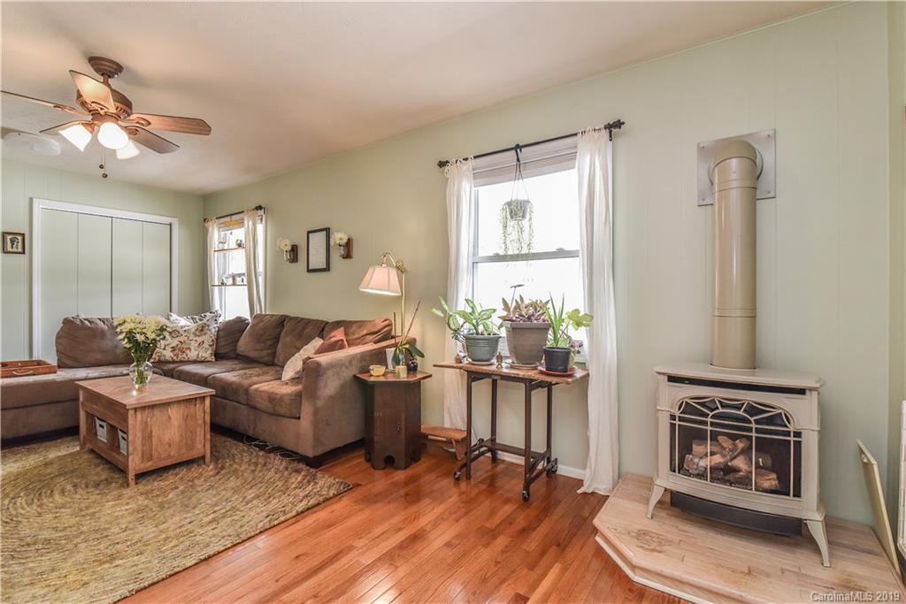 257 Oak Hill Road Candler NC 28715
