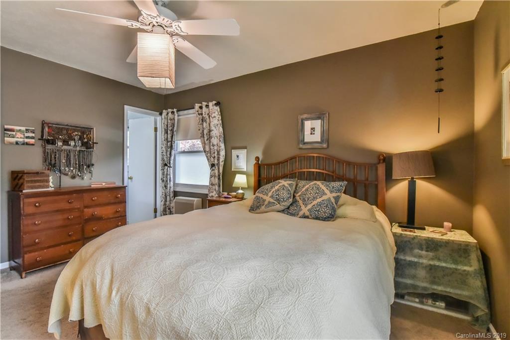 257 Oak Hill Road Candler NC 28715