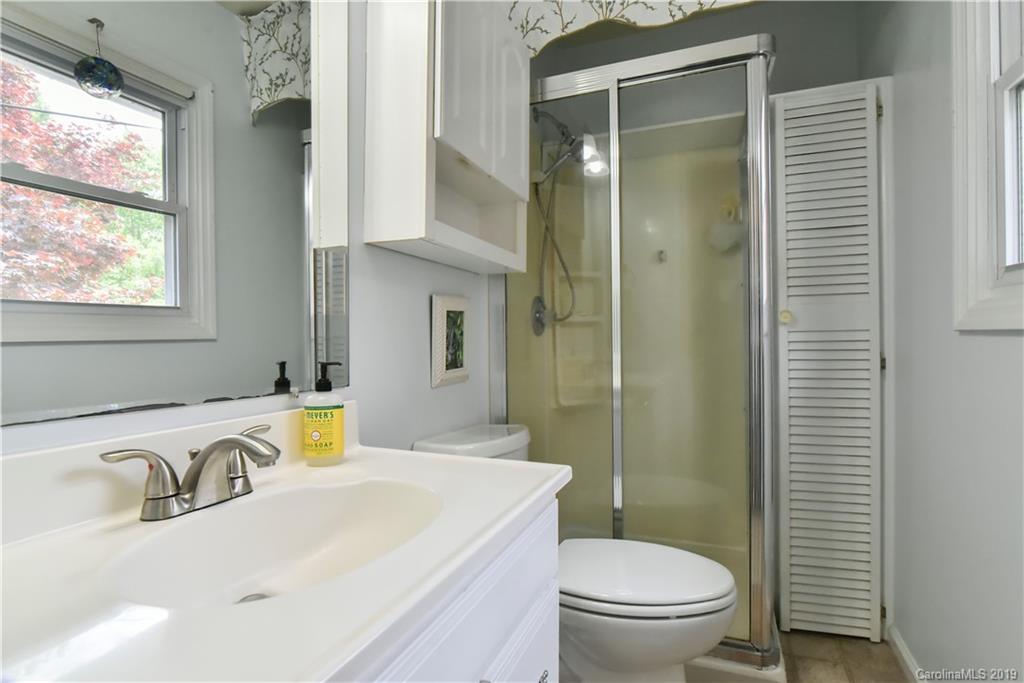 257 Oak Hill Road Candler NC 28715
