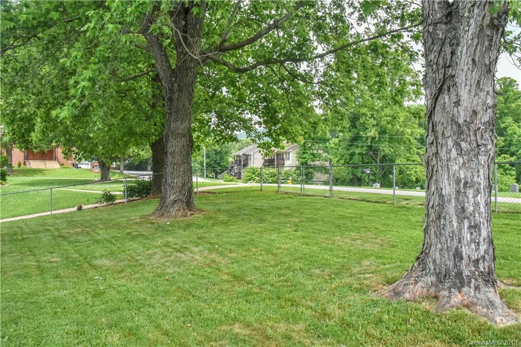 257 Oak Hill Road Candler NC 28715