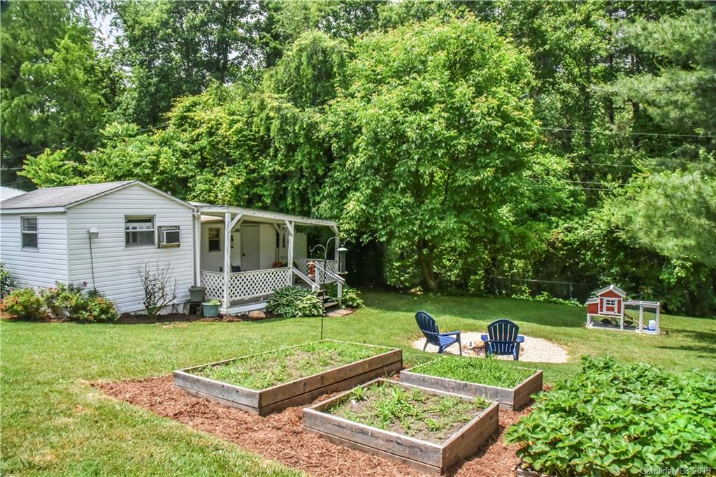257 Oak Hill Road Candler NC 28715