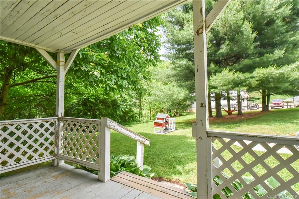 257 Oak Hill Road Candler NC 28715