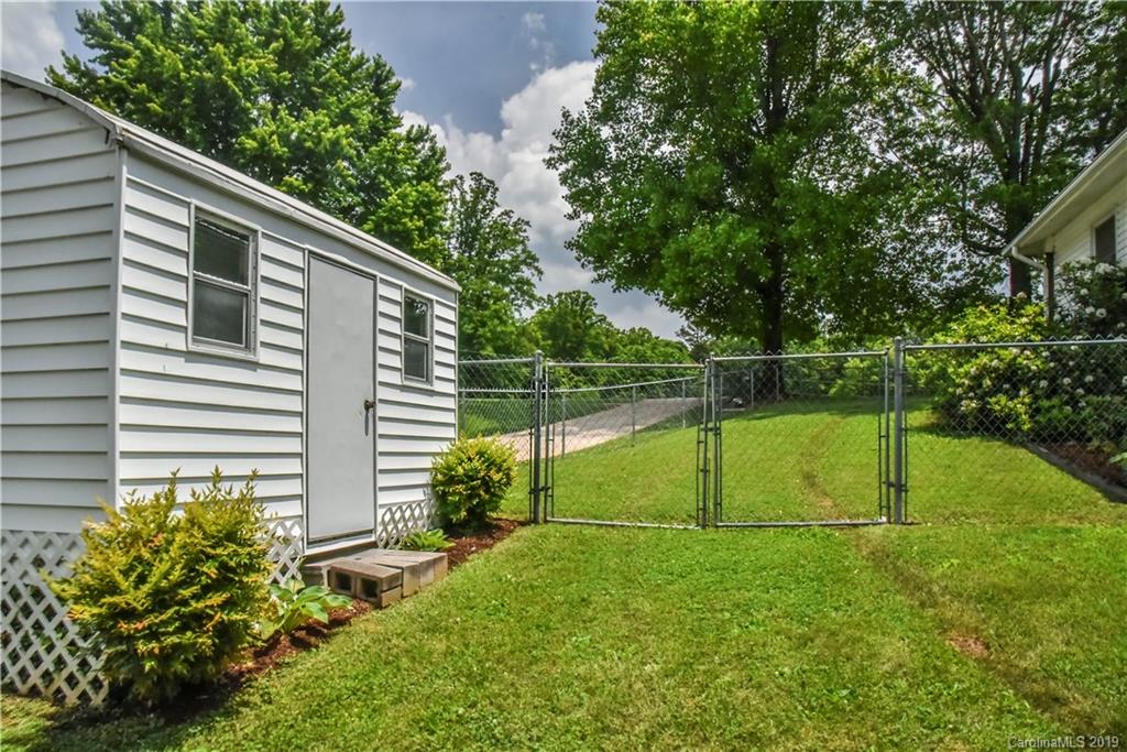 257 Oak Hill Road Candler NC 28715