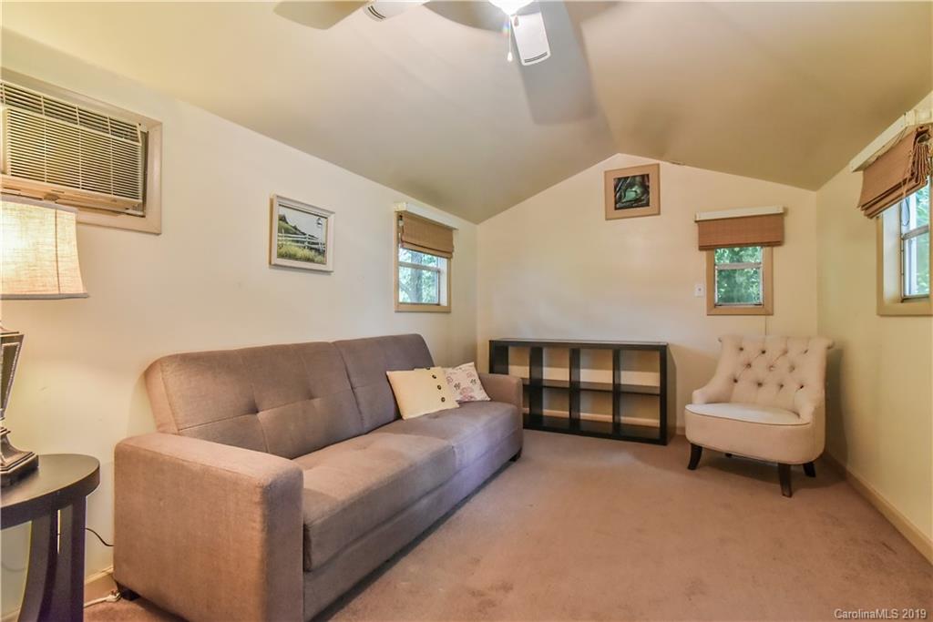 257 Oak Hill Road Candler NC 28715