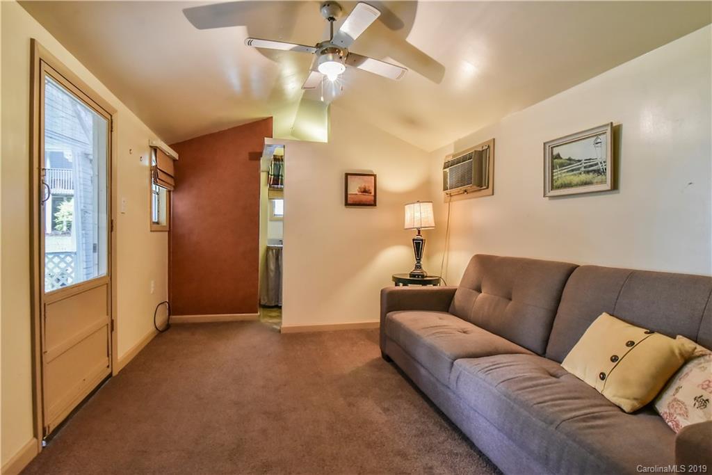 257 Oak Hill Road Candler NC 28715