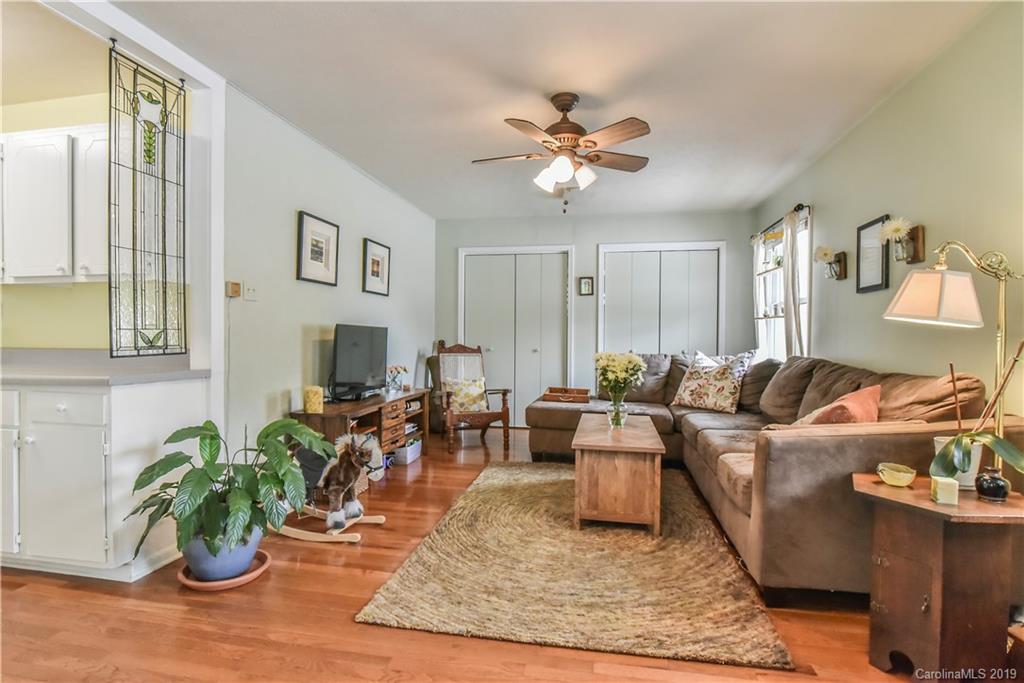 257 Oak Hill Road Candler NC 28715