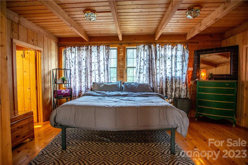 50 Turkey Trot Lane Burnsville NC 28714