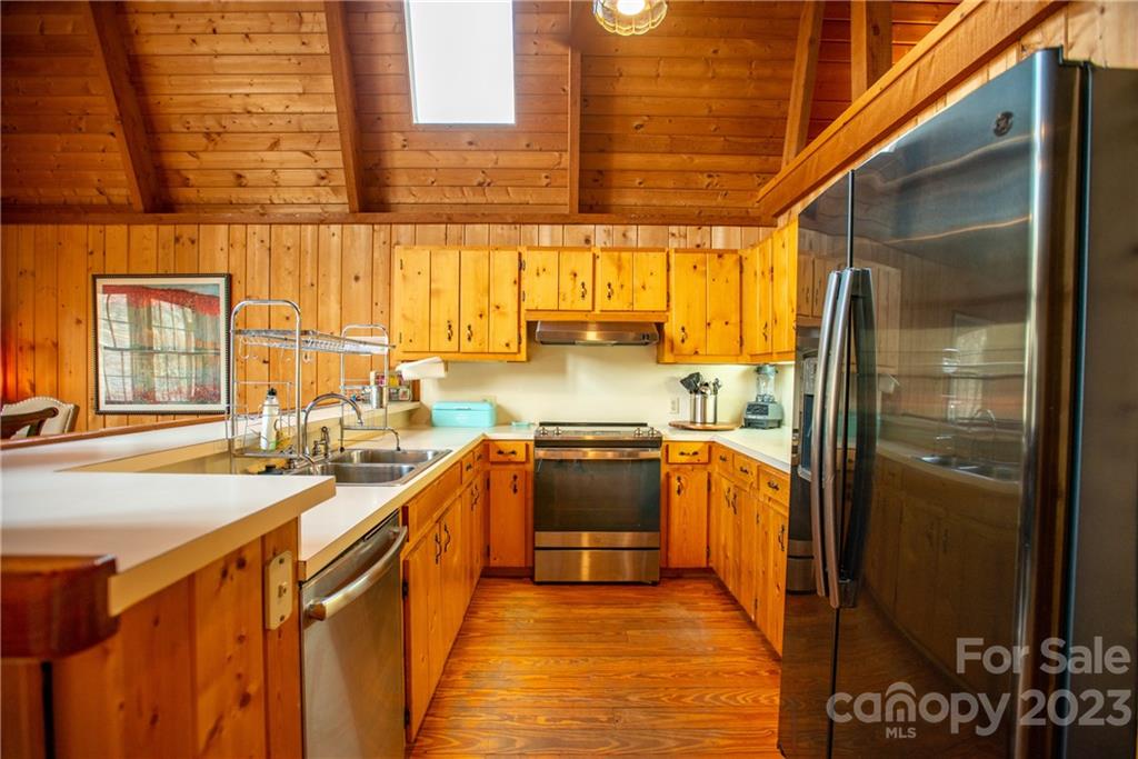 50 Turkey Trot Lane Burnsville NC 28714