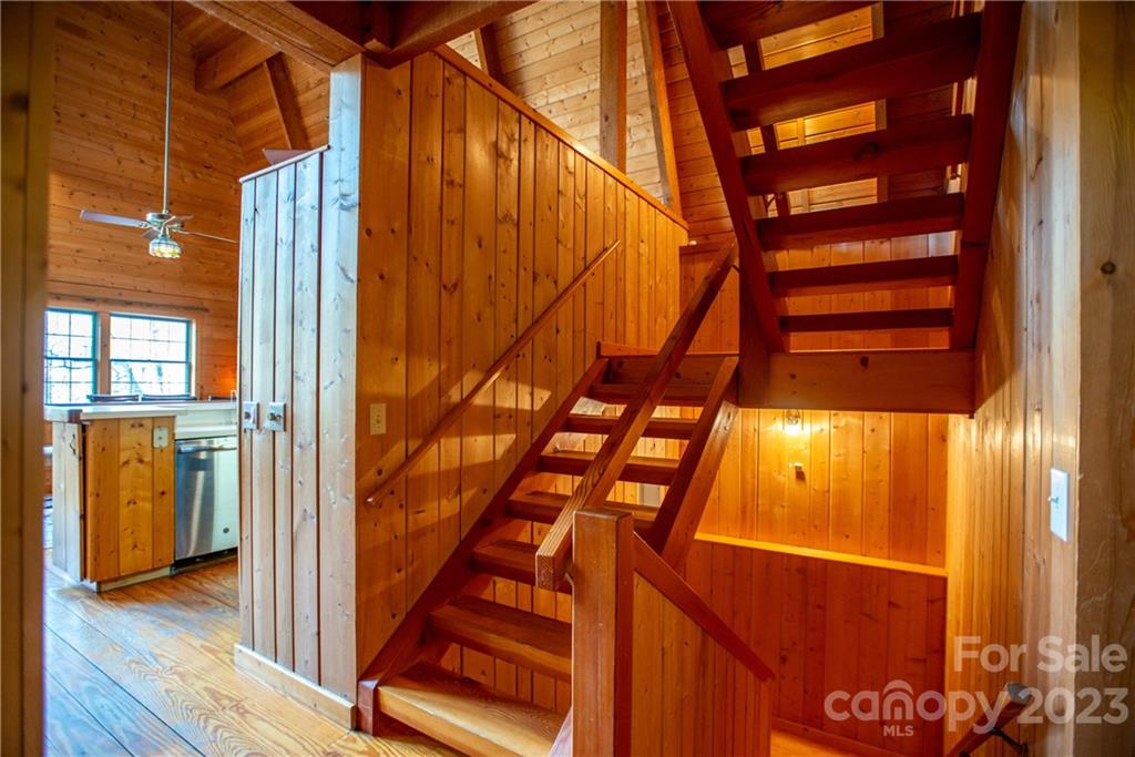 50 Turkey Trot Lane Burnsville NC 28714