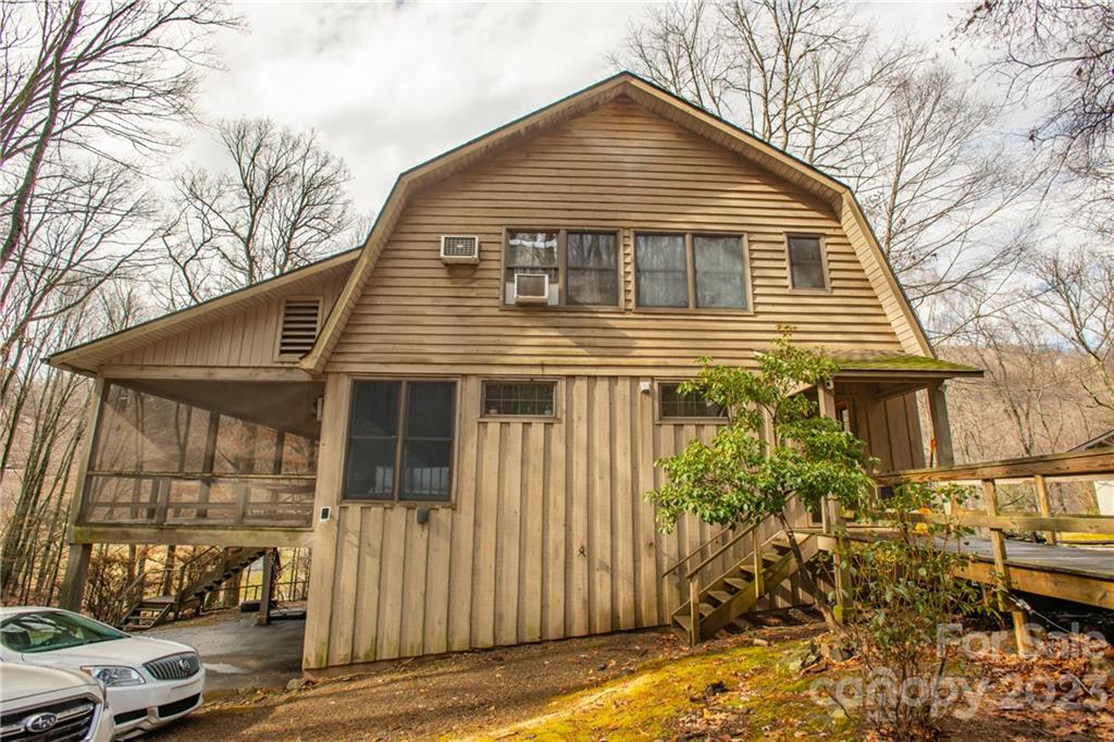 50 Turkey Trot Lane Burnsville NC 28714