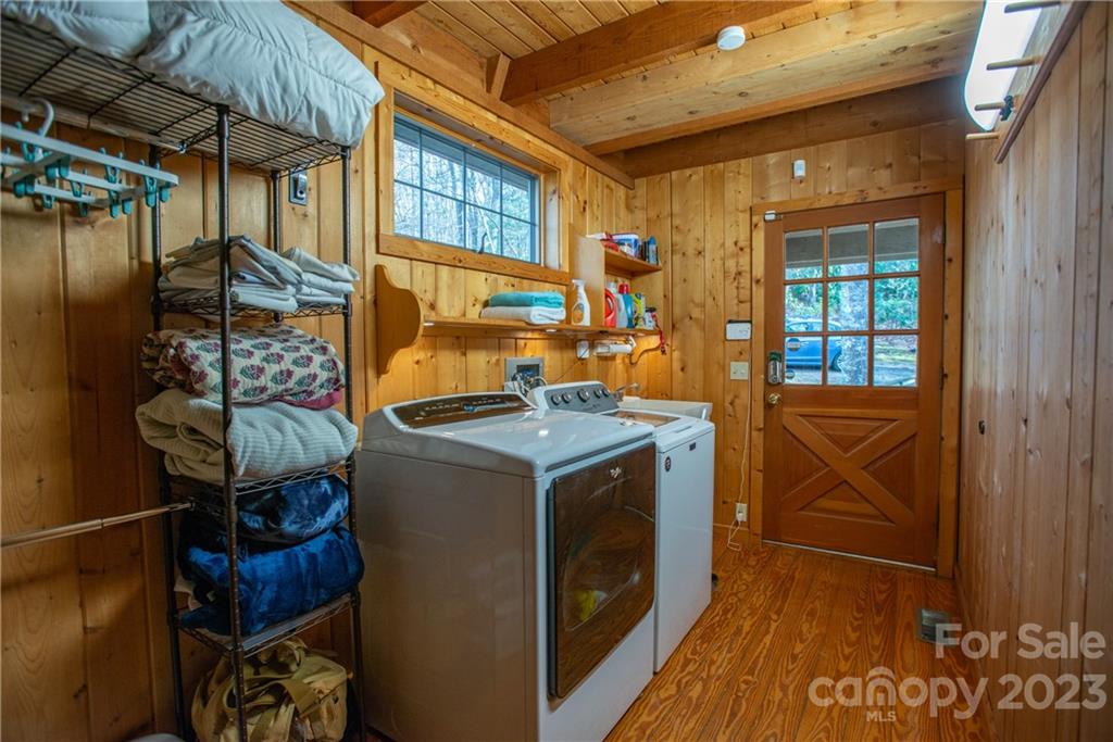 50 Turkey Trot Lane Burnsville NC 28714