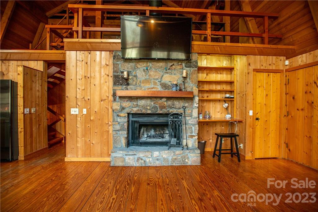 50 Turkey Trot Lane Burnsville NC 28714