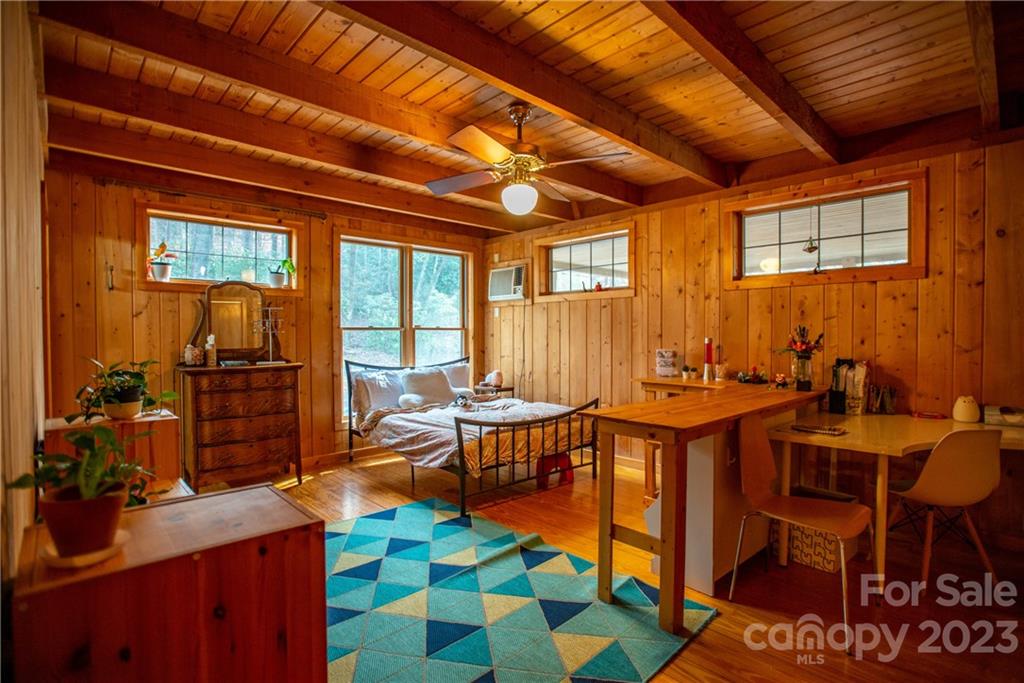 50 Turkey Trot Lane Burnsville NC 28714