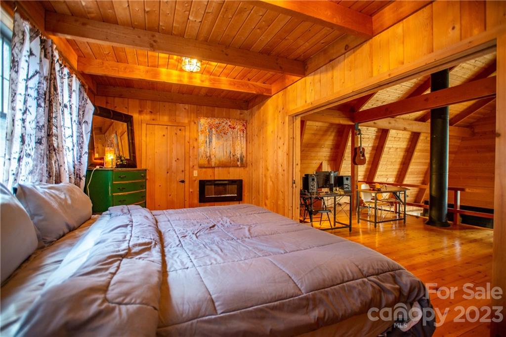 50 Turkey Trot Lane Burnsville NC 28714