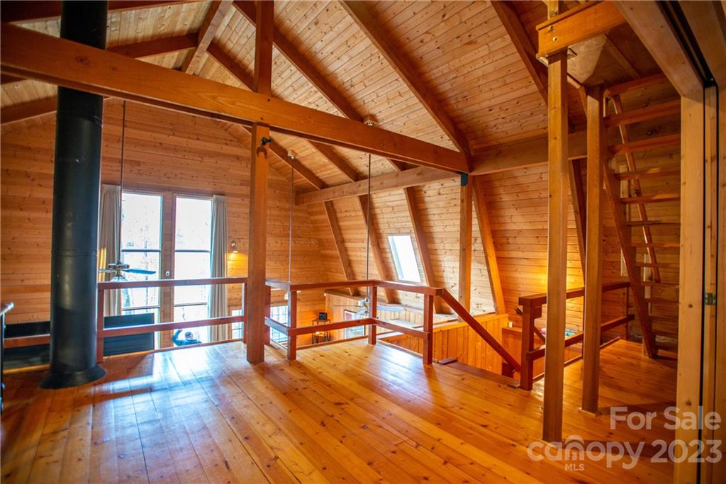 50 Turkey Trot Lane Burnsville NC 28714