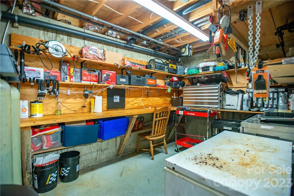 50 Turkey Trot Lane Burnsville NC 28714