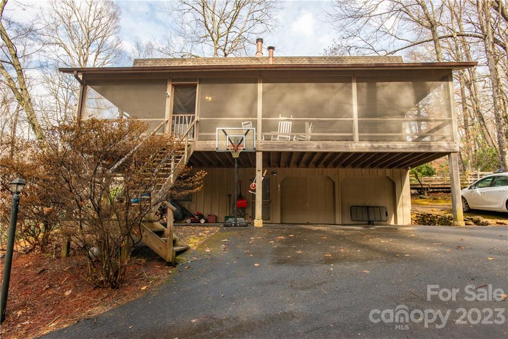 50 Turkey Trot Lane Burnsville NC 28714