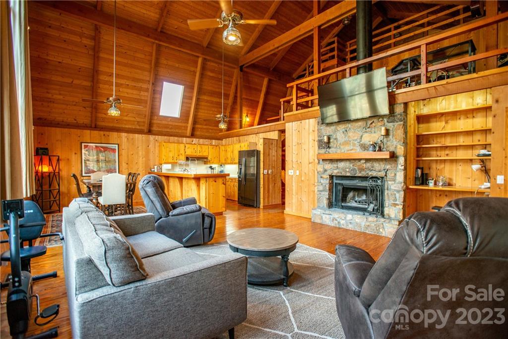 50 Turkey Trot Lane Burnsville NC 28714