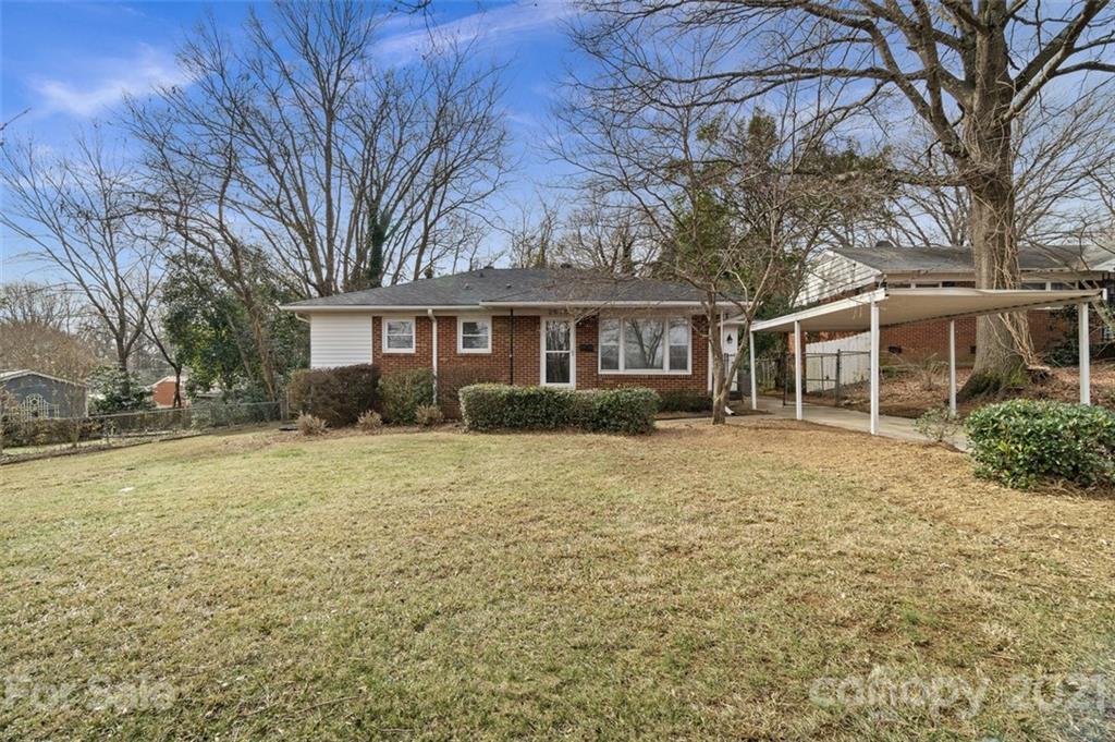 2546 Elkwood Circle Charlotte NC 28205