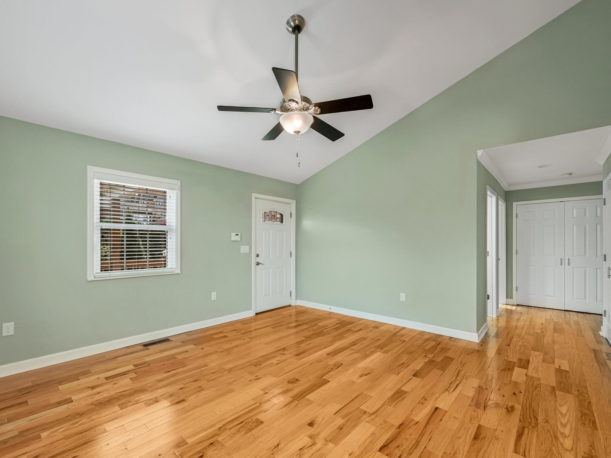 28 Erskine Avenue Asheville NC 28801
