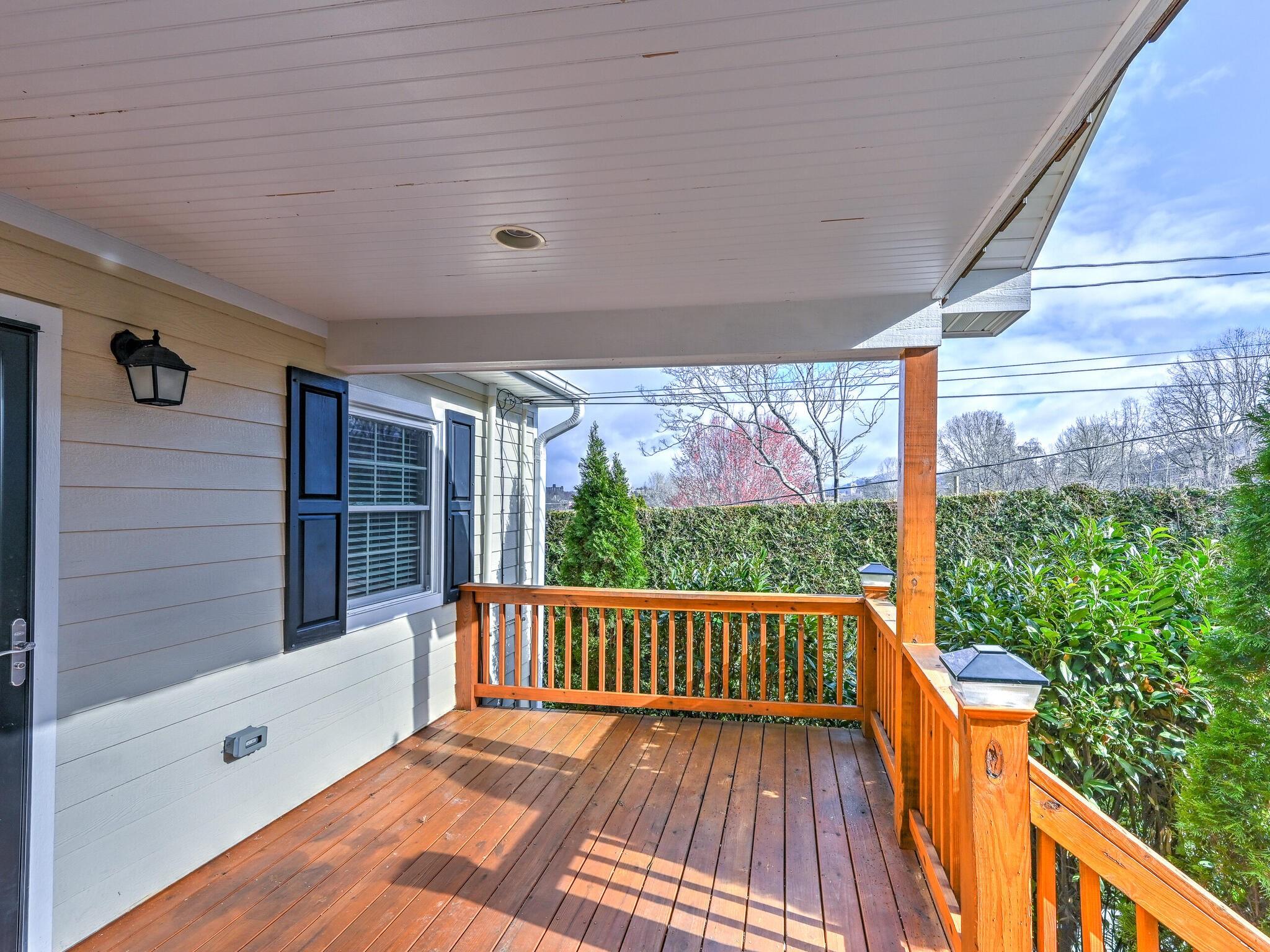 28 Erskine Avenue Asheville NC 28801
