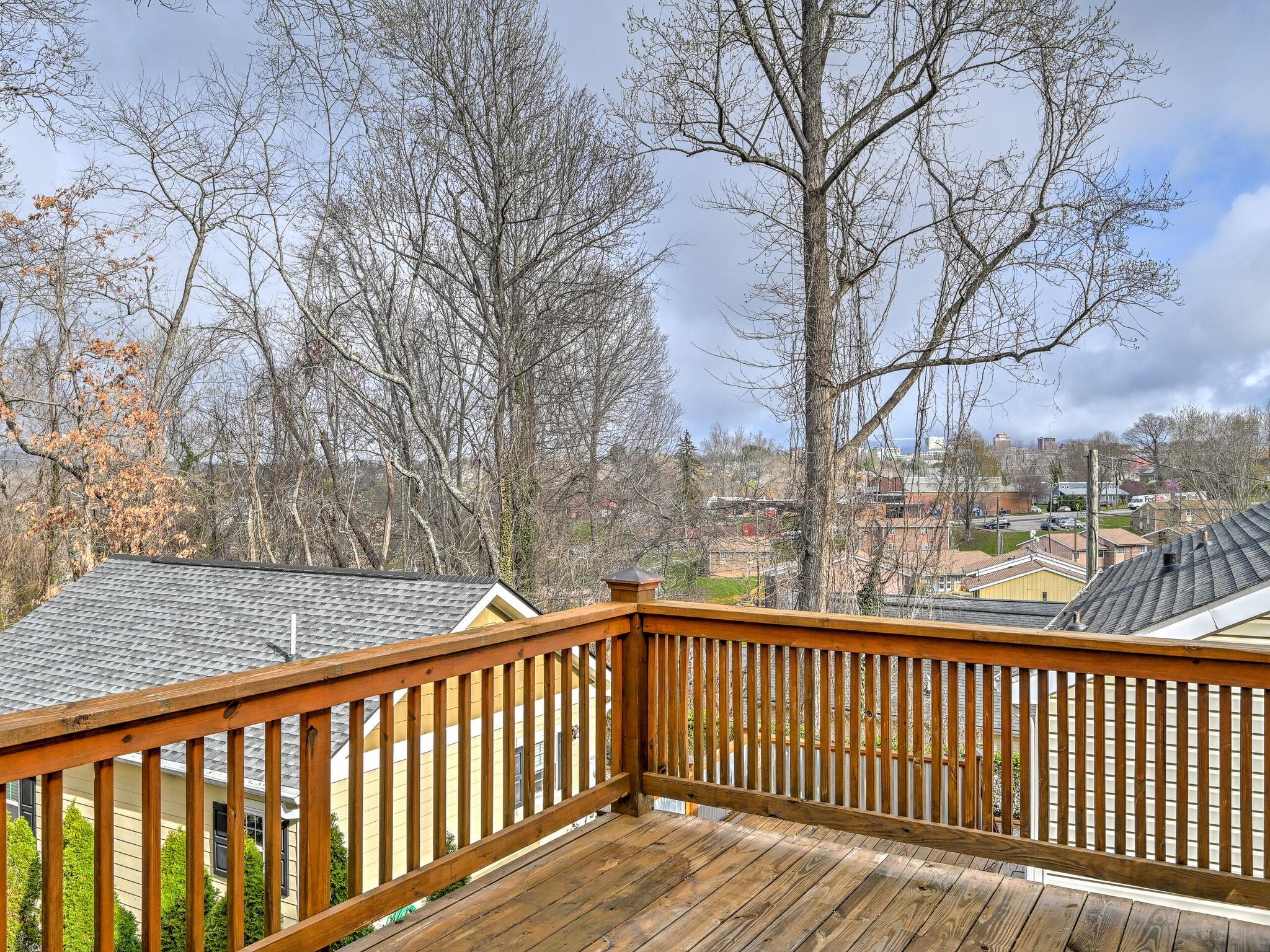 28 Erskine Avenue Asheville NC 28801