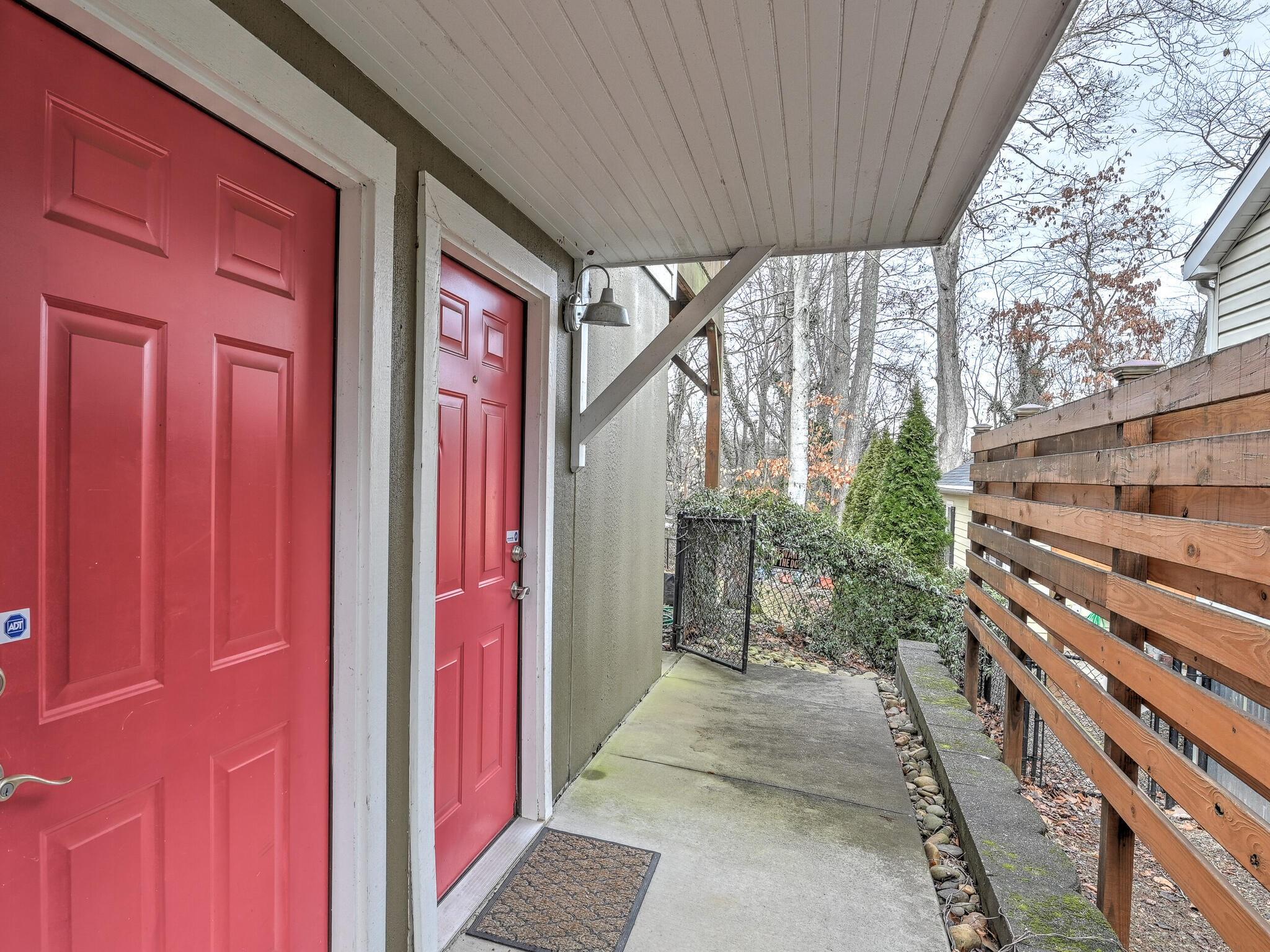 28 Erskine Avenue Asheville NC 28801