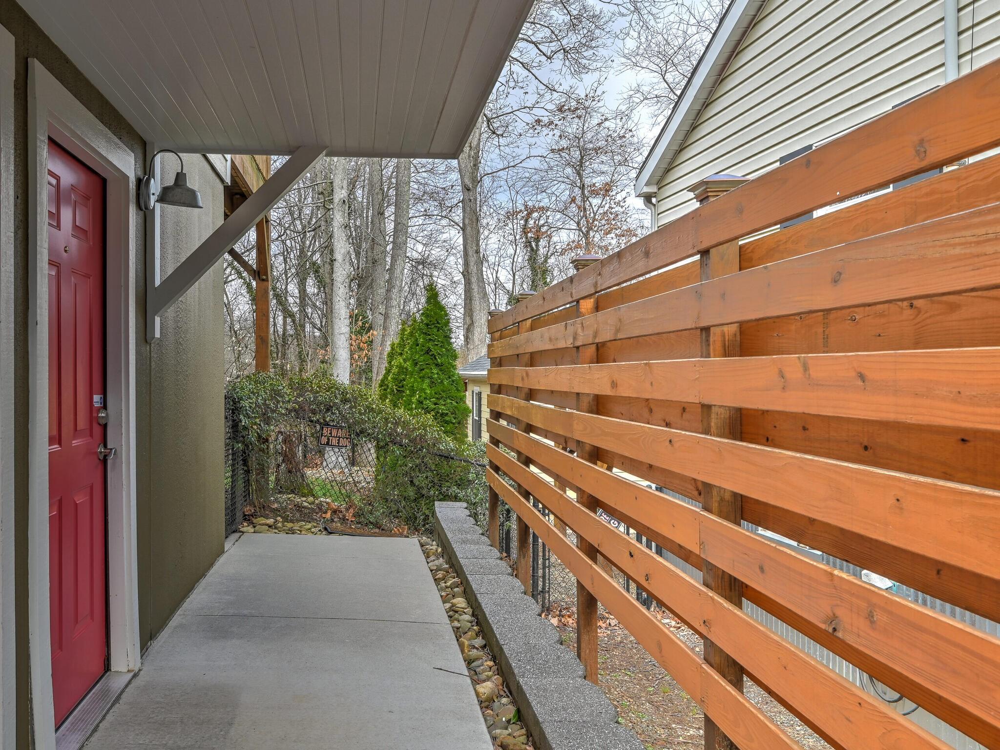 28 Erskine Avenue Asheville NC 28801