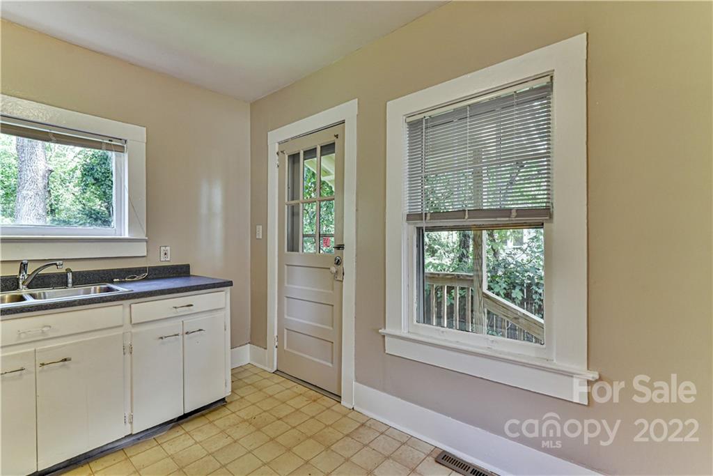 162 Virginia Avenue Asheville NC 28806