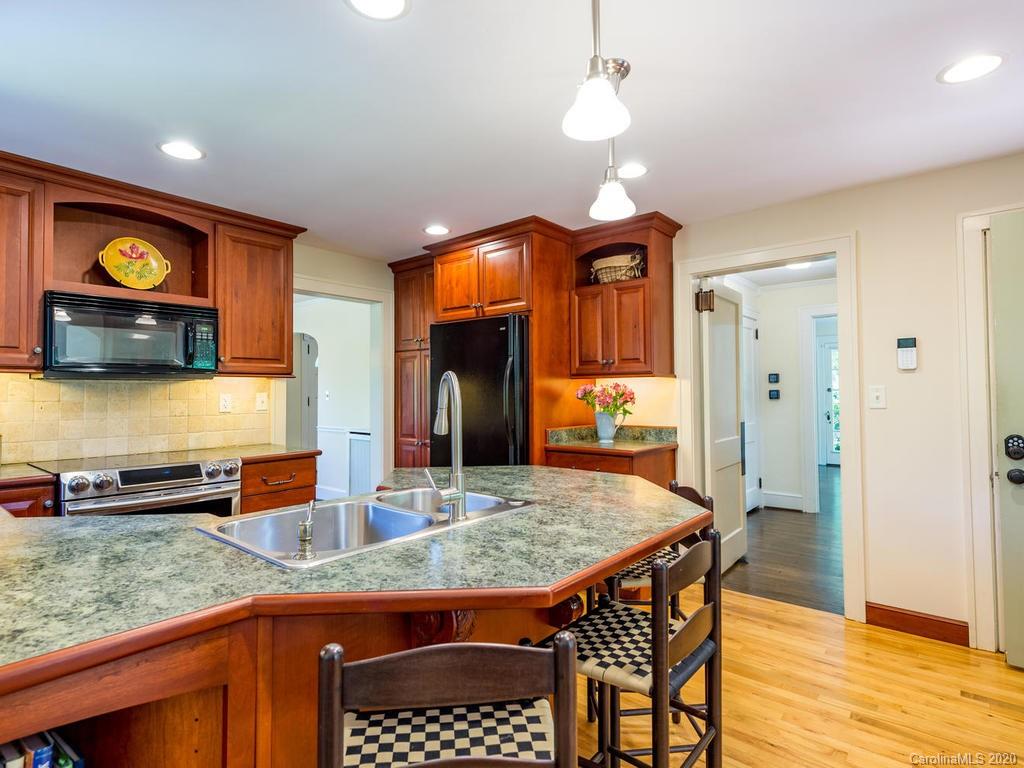30 Pine Acre Boulevard Asheville NC 28804