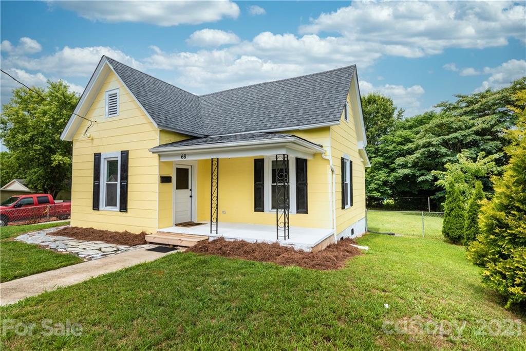 68 14th Street SE Hickory NC 28602
