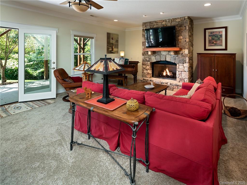 7 Crescent Court Weaverville NC 28787