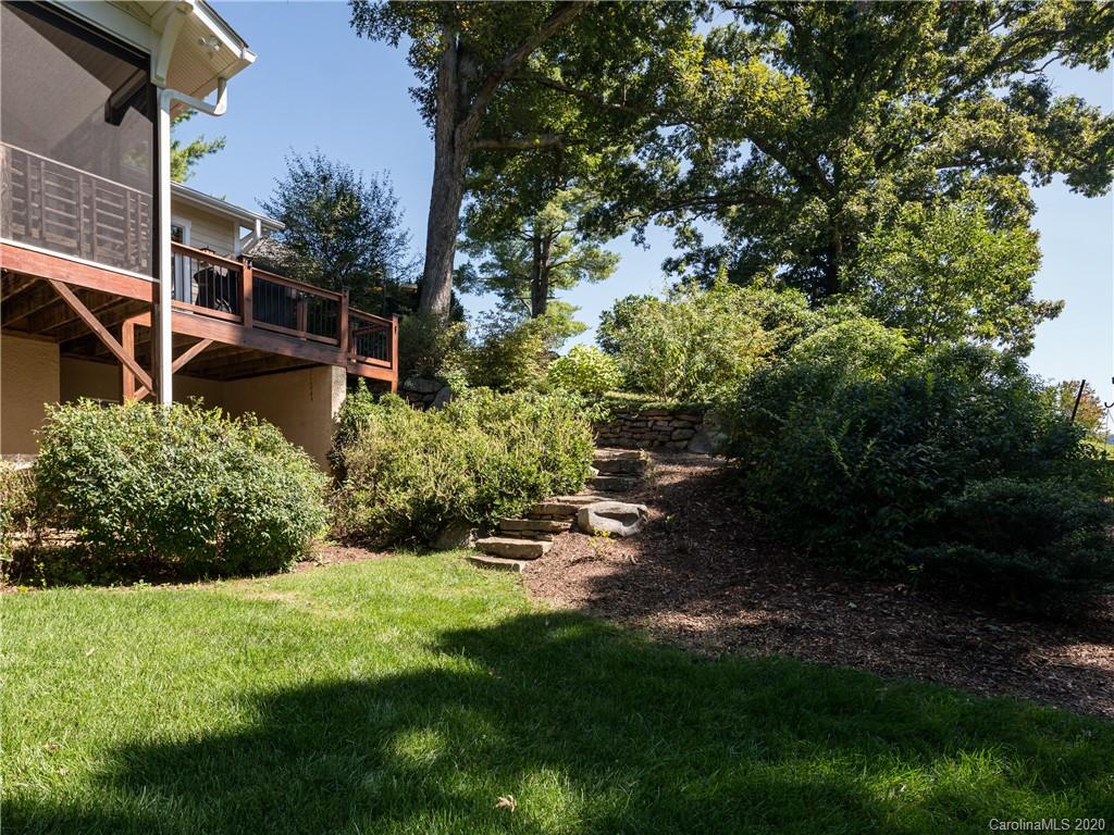 7 Crescent Court Weaverville NC 28787