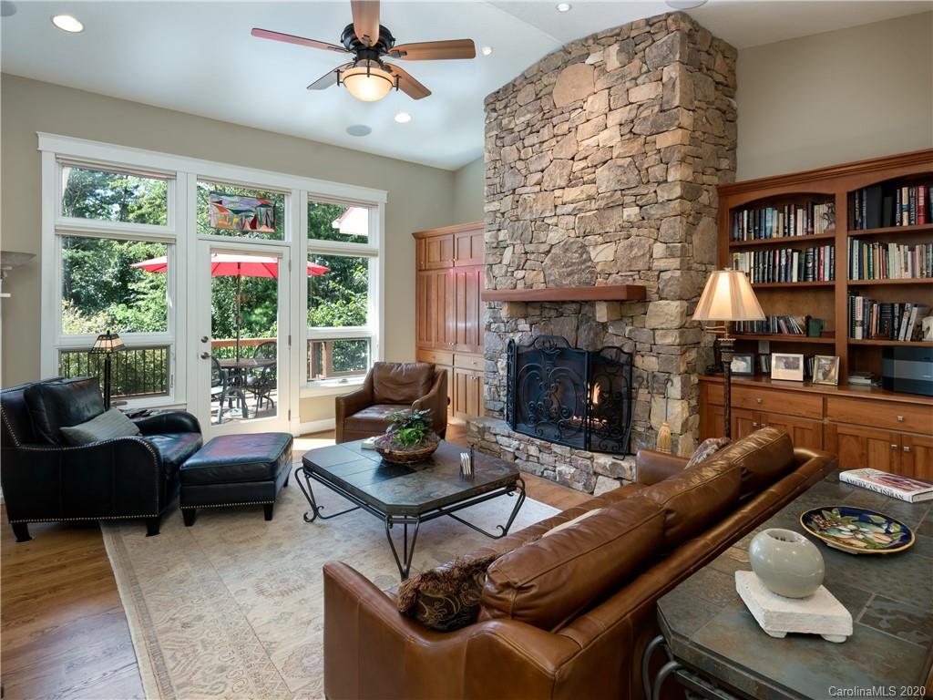 7 Crescent Court Weaverville NC 28787