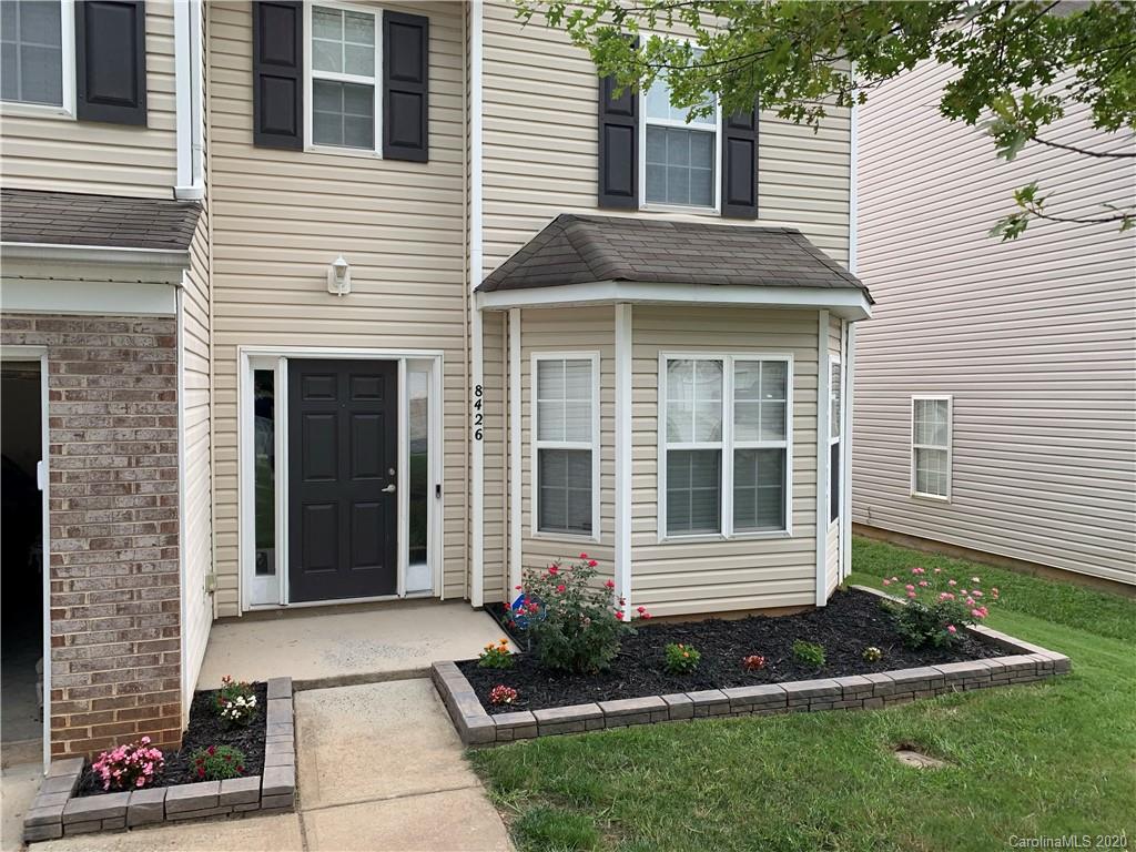8426 Oak Drive Ne Charlotte NC 28269
