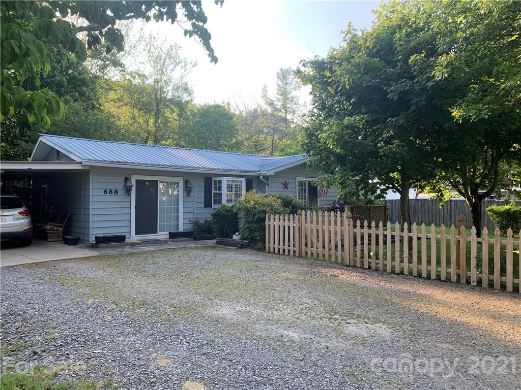 688 Allens Creek Road Waynesville NC 28786