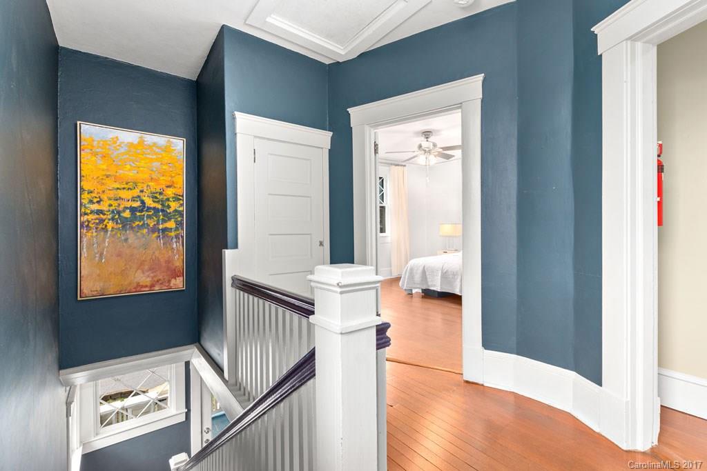 25 Monroe Place Asheville NC 28801