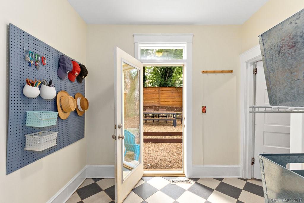 25 Monroe Place Asheville NC 28801