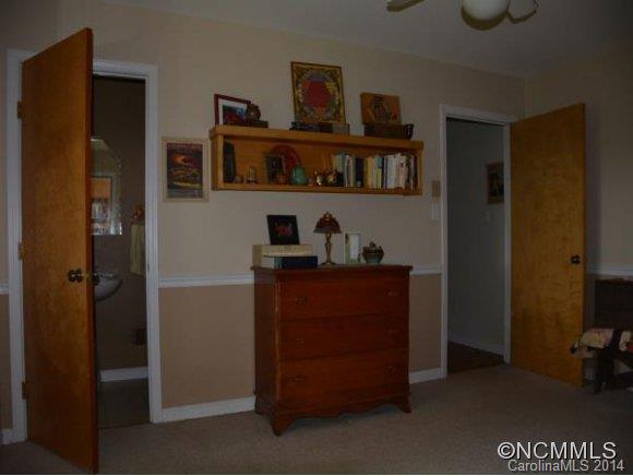 43 Renaissance Place Leicester NC 28748
