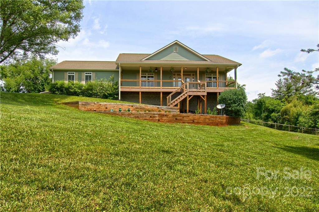 112 Round Top Circle Mills River NC 28759