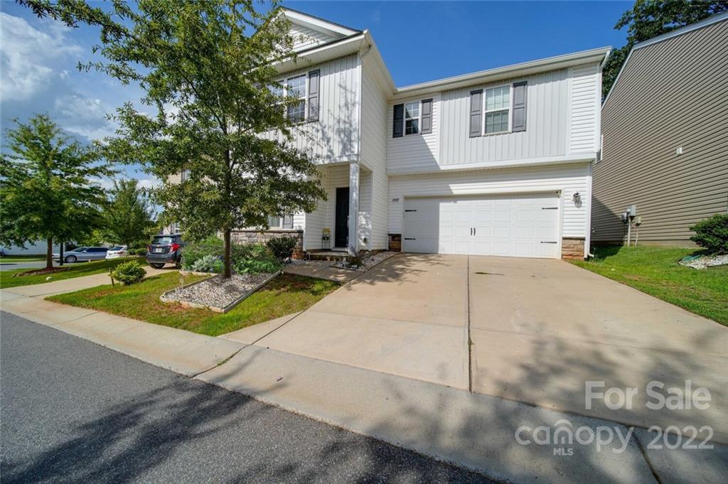 2009 Amos Oaks Lane Charlotte NC 28215