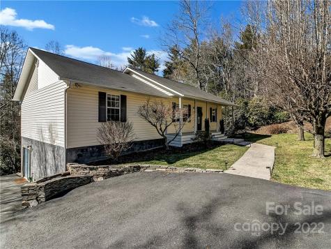 208 Sourwood Drive Spruce Pine NC 28777