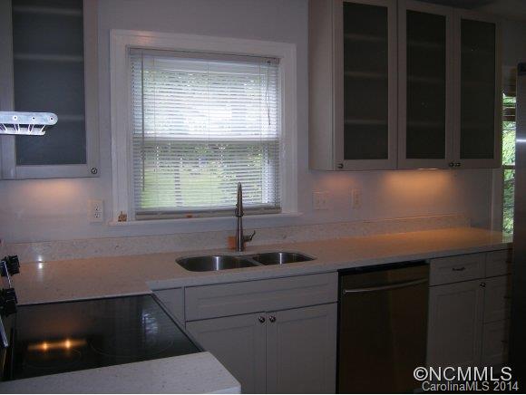 11 Canterbury Road Asheville NC 28805