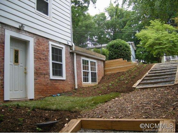 11 Canterbury Road Asheville NC 28805