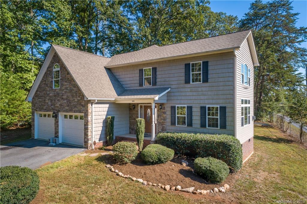 1305 Sweetbriar Lane Hickory NC 28602