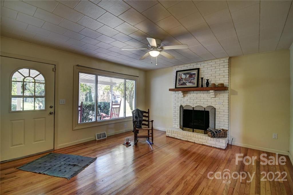 49 Farley Street Waynesville NC 28786