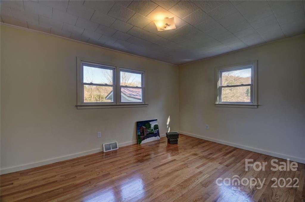 49 Farley Street Waynesville NC 28786