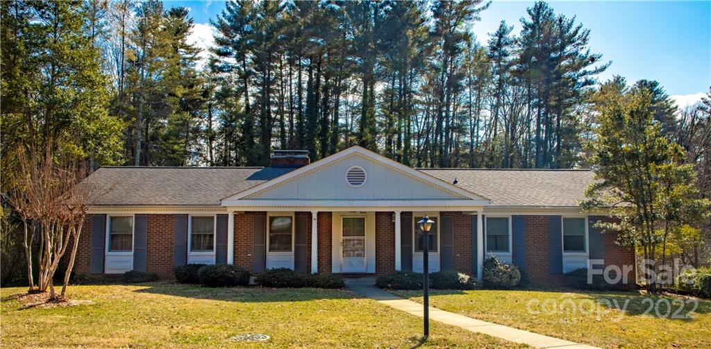 137 W Fox Chase Road Asheville NC 28804